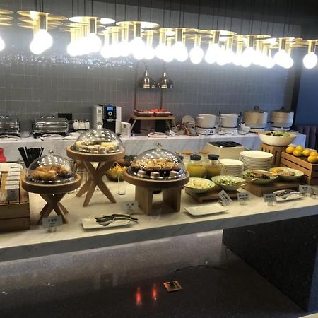 Atour Hotel Shanghai Caohejing エクステリア 写真